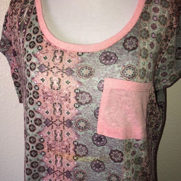 Wallflower large boho short sleeved tee - Picture 2 of 6